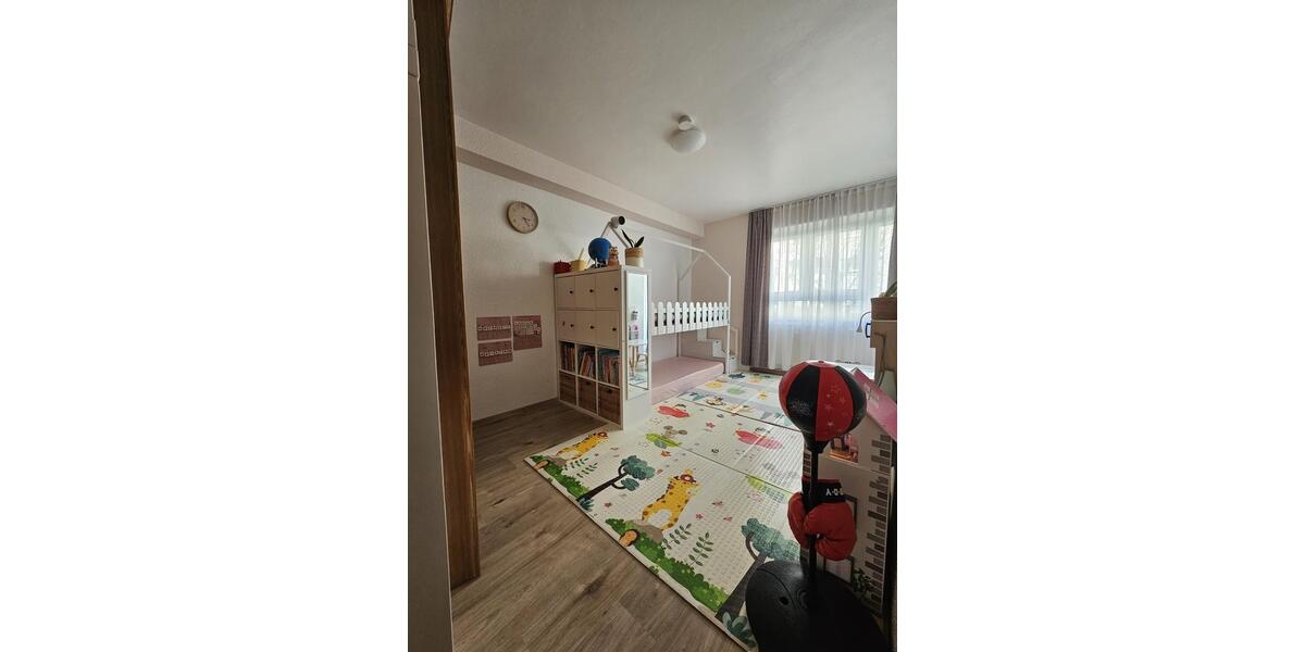 Erdgeschoßwohnung Köln Mülheim - 3.5 Zimmer, 80 m&sup2;, 1.550&euro; | Angebot:25947617