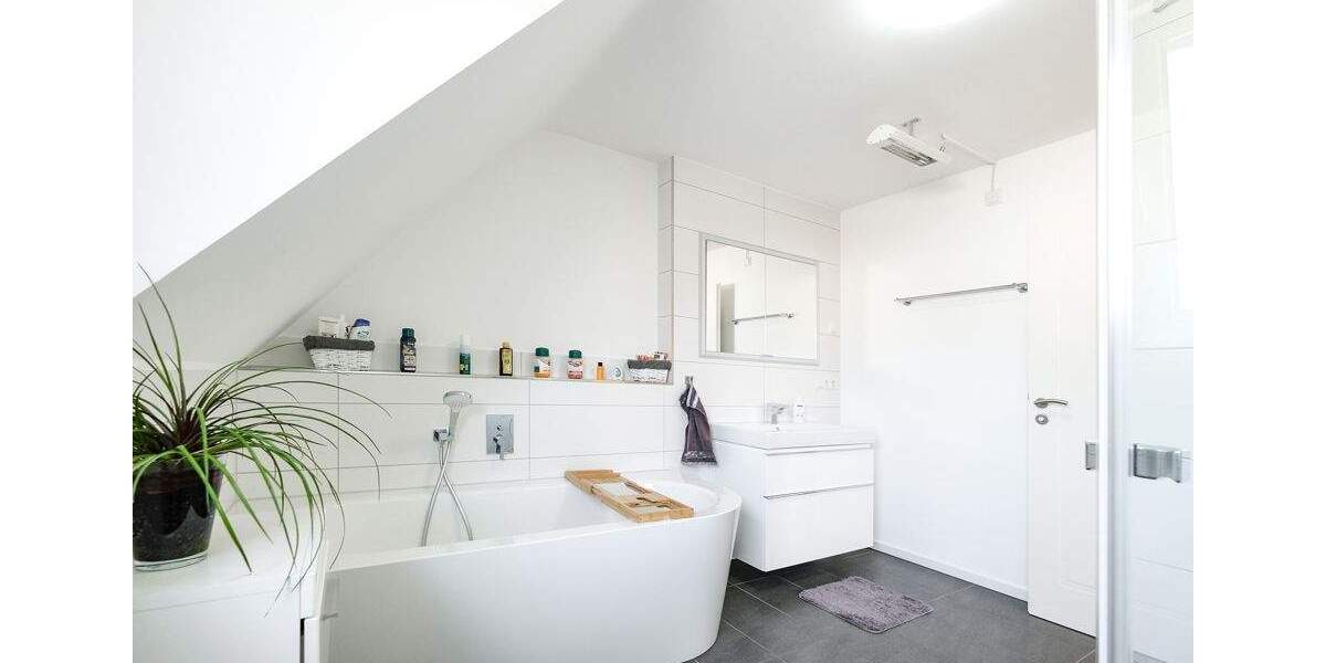 Doppelhaushälfte Langenfeld Richrath - 4 Zimmer, 128 m&sup2;, 699.000&euro; | Angebot:25735105