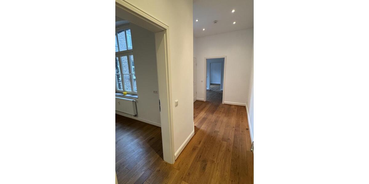 Etagenwohnung Köln Kalk - 4 Zimmer, 112 m&sup2;, 1.705&euro; | Angebot:26021645