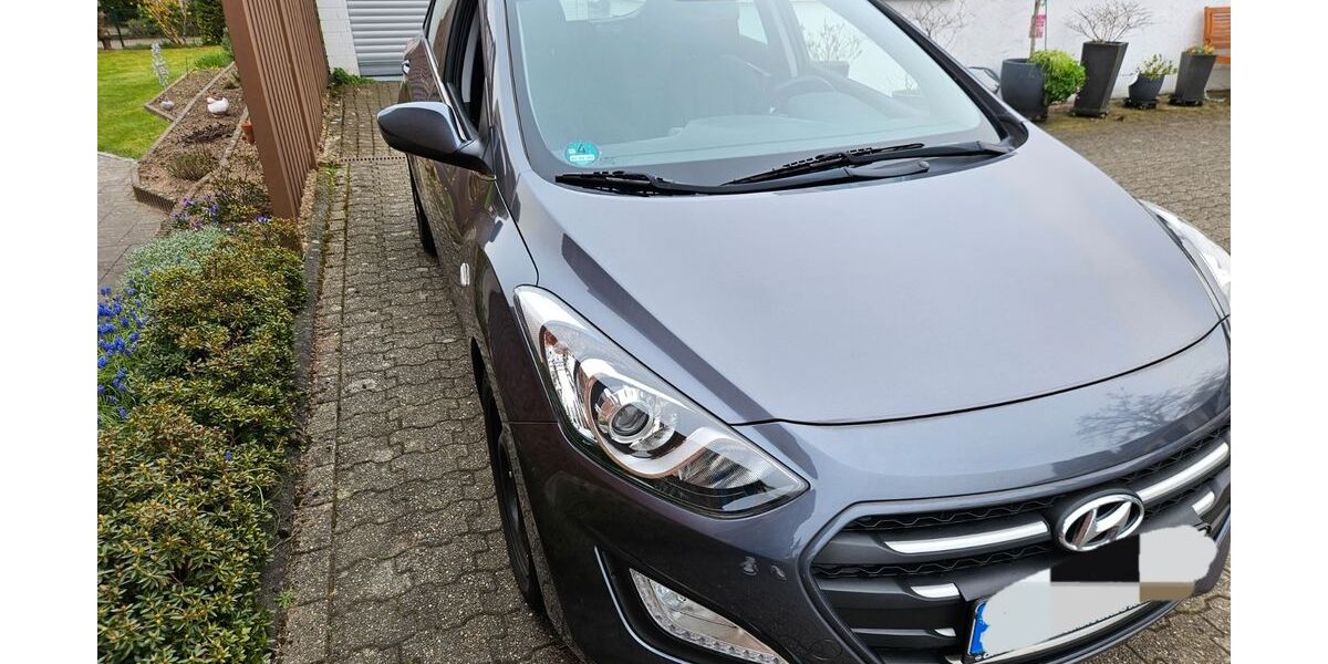 Hyundai i30 60.000 km 9.000 &euro; Bergisch Gladbach 51467