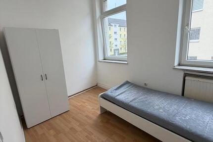 Wohnung Köln Kalk - 3 Zimmer, 78 m&sup2;, 492&euro; | Angebot:26048108