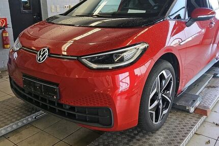 VW ID.3 32.678 km 25.950 &euro; Hilden 40721