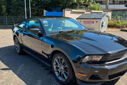 Ford Mustang 228.000 km 11.000 &euro; Köln 50737