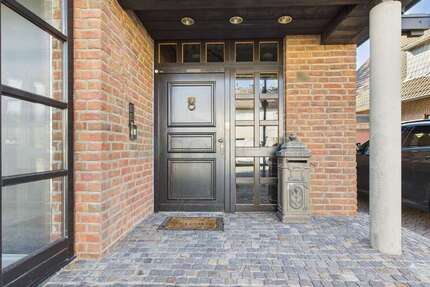 Haus Langenfeld (Rheinland) - 7 Zimmer, 300 m&sup2;, 1.397.000&euro; | Angebot:26081151