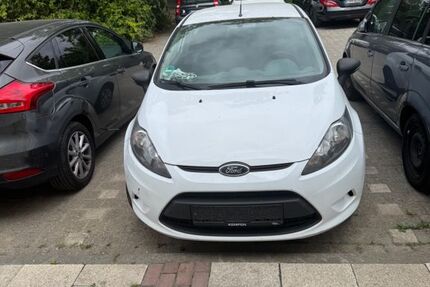 Ford Fiesta 210.000 km 2.600 &euro; Köln 50765