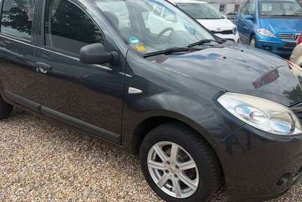Dacia Sandero 154.600 km 1.950 &euro; Leverkusen 51371
