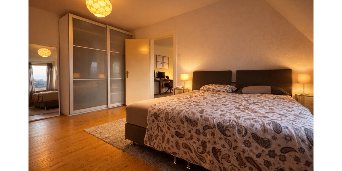 Etagenwohnung Düsseldorf Düsseltal - 2 Zimmer, 93 m&sup2;, 285.000&euro; | Angebot:25310405