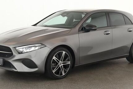 Mercedes-Benz A 250 29.400 km 32.584 &euro; Düsseldorf 40233