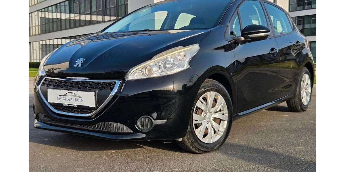 Peugeot 208 98.000 km 5.800 &euro; Köln 51107