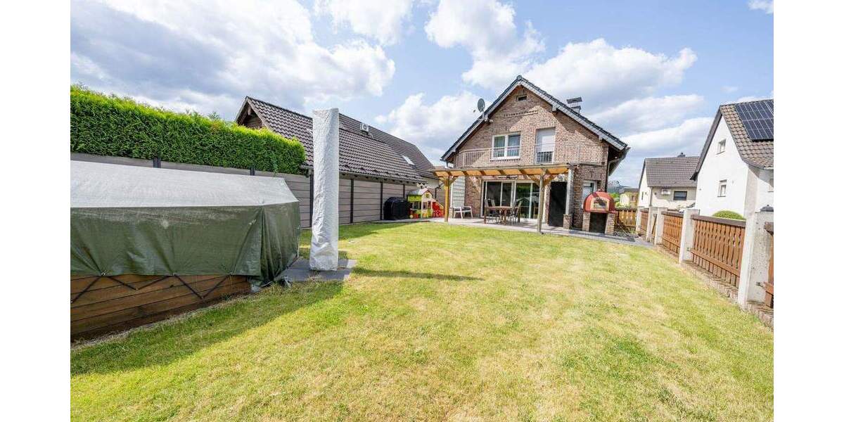 Einfamilienhaus Köln Mülheim - 7 Zimmer, 247 m&sup2;, 839.000&euro; | Angebot:25778486