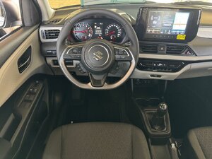 Suzuki Swift 1.2 Dualjet Hybrid Comfort 5 J. Garantie 5.500 km 22.930 &euro; HAAN 42781
