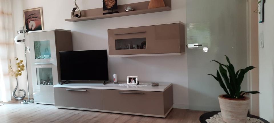 Etagenwohnung Meerbusch - 3 Zimmer, 75 m&sup2;, 1.250&euro; | Angebot:26521313