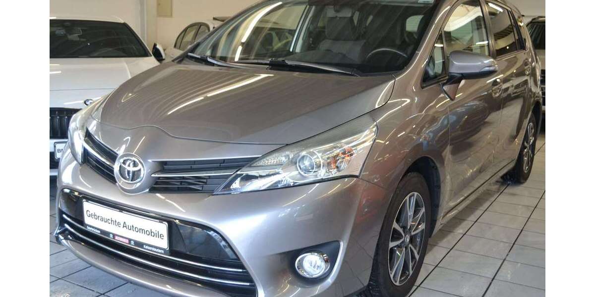 Toyota Verso 200.000 km 6.950 &euro; Solingen 42719