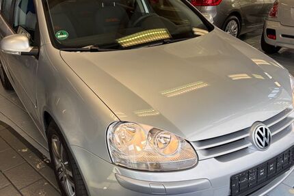 VW Golf 41.800 km 7.450 &euro; Leverkusen 51379