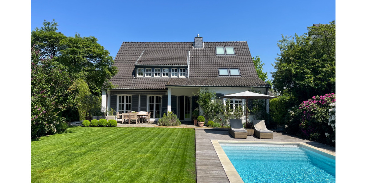 Einfamilienhaus Meerbusch Büderich - 9 Zimmer, 335 m&sup2;, 2.450.000&euro; | Angebot:26229702