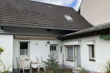 Haus Neuss Holzheim - 6 Zimmer, 100 m&sup2;, 245.000&euro; | Angebot:26586518