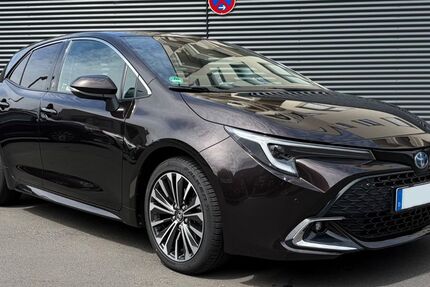 Toyota Corolla 56.452 km 22.290 &euro; Bergisch Gladbach 51426