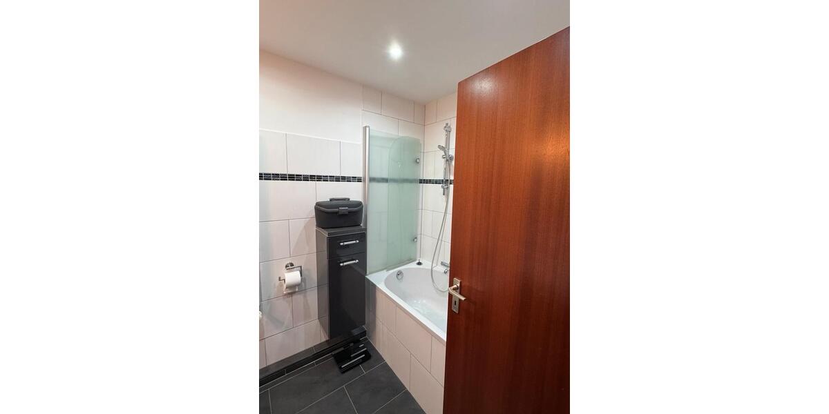 Etagenwohnung Köln Chorweiler - 3.5 Zimmer, 80 m&sup2;, 360.000&euro; | Angebot:26040242