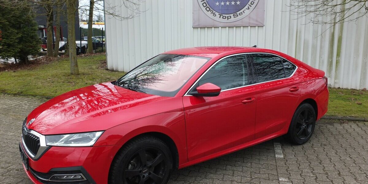 Skoda Octavia KUNDENAUFTRAG: STYLE NAVI BLUETOOTH PARKPI 53.254 km 18.998 &euro; Köln 50858