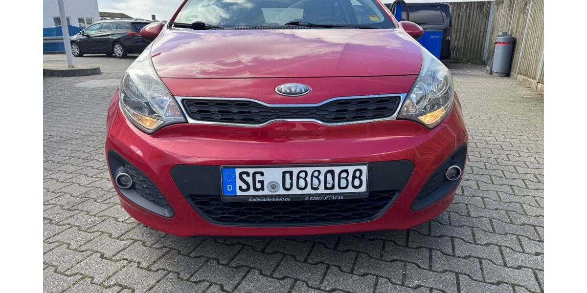 Kia Rio 110.000 km 5.900 &euro; Solingen 42655