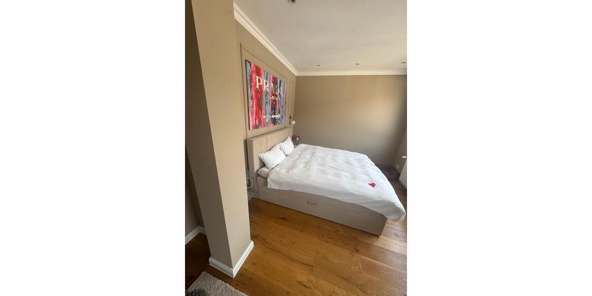 Dachgeschoßwohnung Düsseldorf Stadtbezirk 3 - 5 Zimmer, 140 m&sup2;, 3.500&euro; | Angebot:25941058