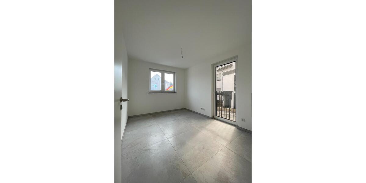 Erdgeschoßwohnung Bergisch Gladbach Alt-Frankenforst - 3 Zimmer, 80 m&sup2;, 1.500&euro; | Angebot:26022718