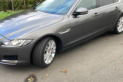 Jaguar XF 66.478 km 17.300 &euro; Köln 50858