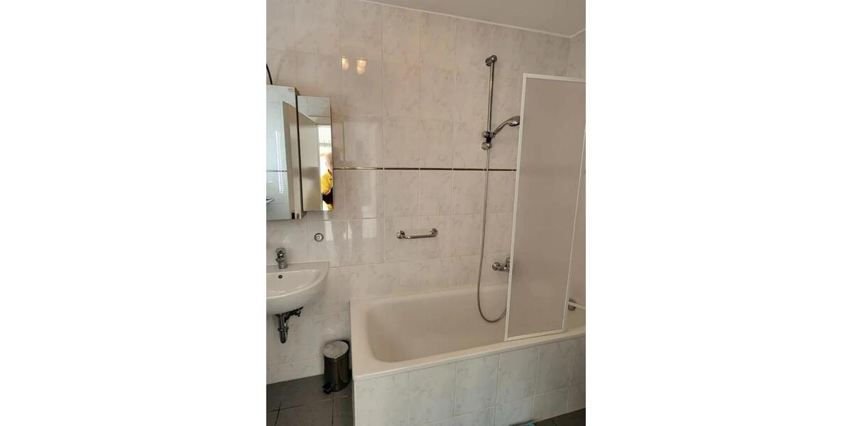 Erdgeschoßwohnung Mettmann - 2 Zimmer, 65 m&sup2;, 890&euro; | Angebot:25873077