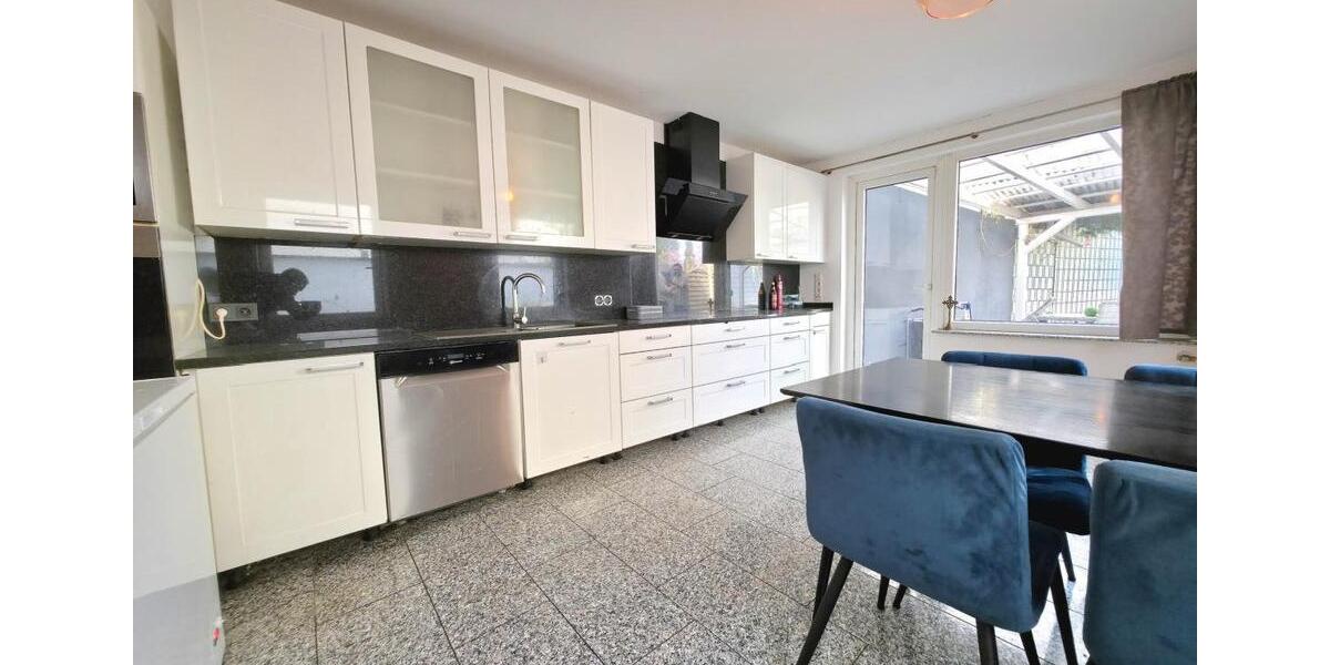 Mehrfamilienhaus, Wohnhaus Neuss Furth-Mitte - 500.000&euro; | Angebot:26061109