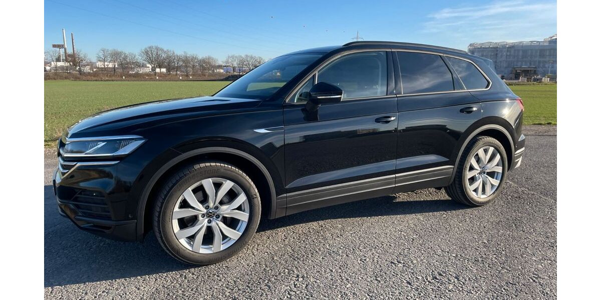 VW Touareg 55.500 km 44.100 &euro; Köln 50997