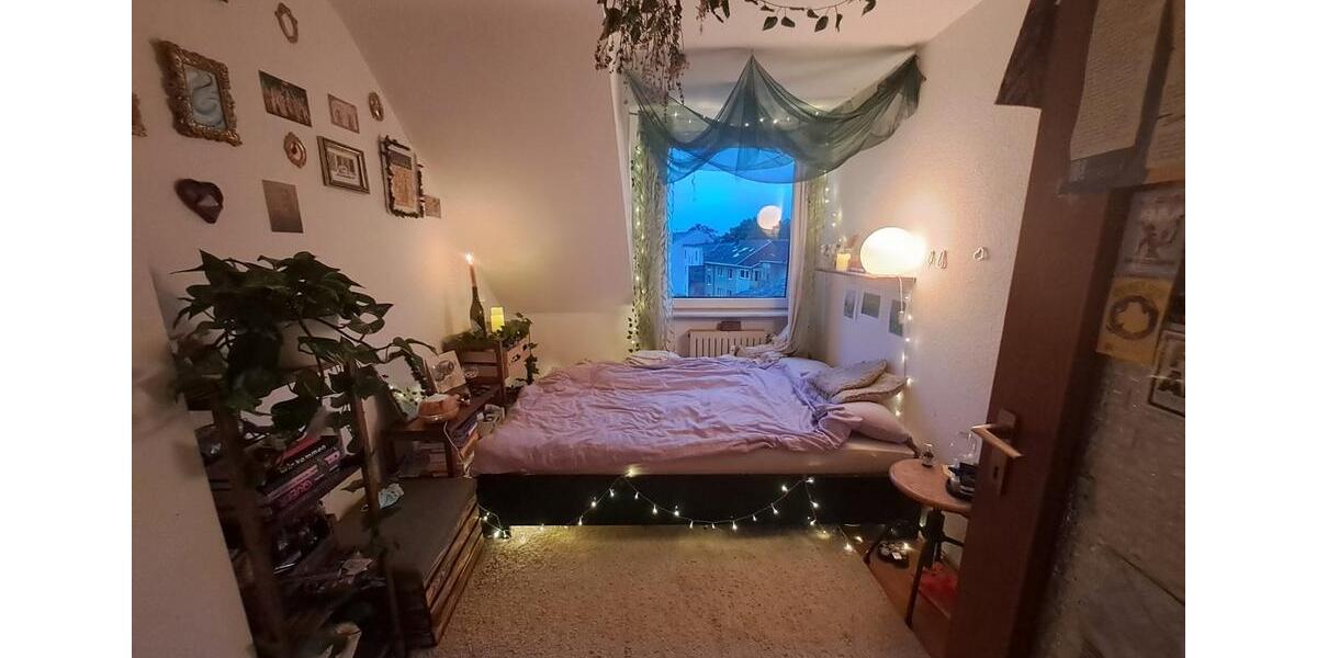 Dachgeschoßwohnung Köln Mülheim - 3 Zimmer, 57 m&sup2;, 885&euro; | Angebot:25995533