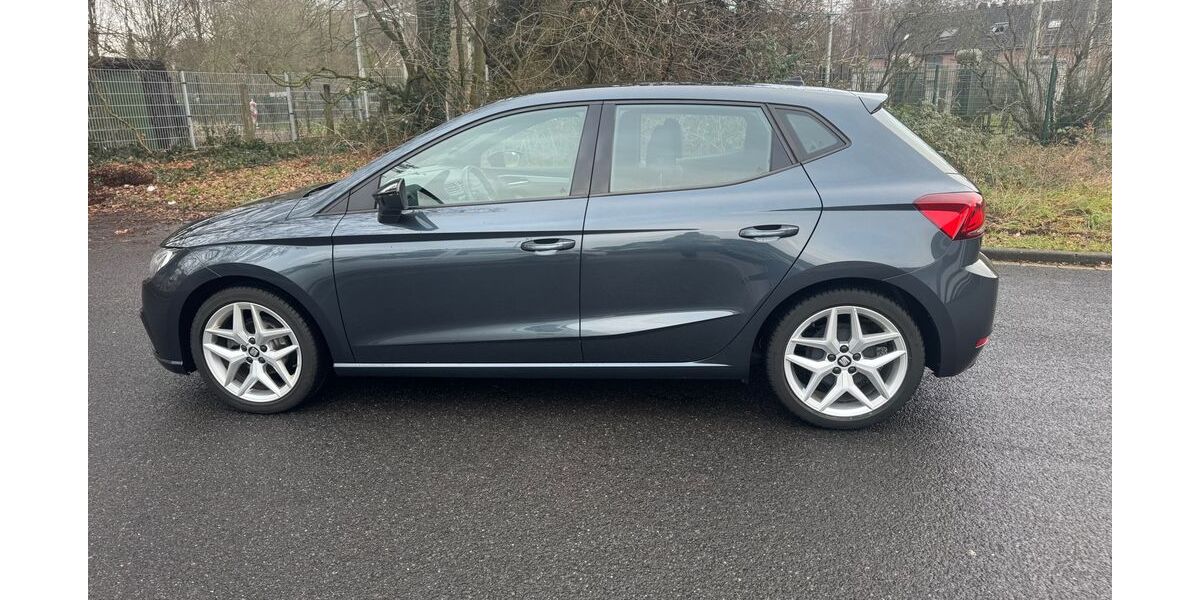 Seat Ibiza 74.000 km 12.600 &euro; Langenfeld 40764