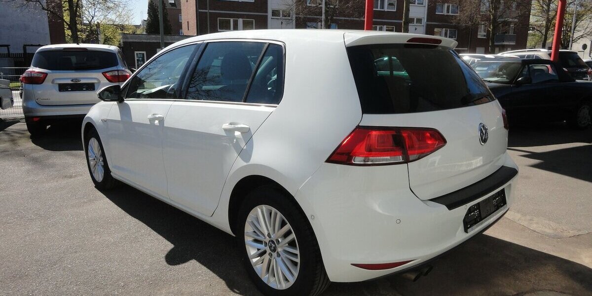 VW Golf Cup 1,4 BMT, DGS, Klimatr.SHZ.PDC V+H 147.000 km 10.950 &euro; Neuss 41462