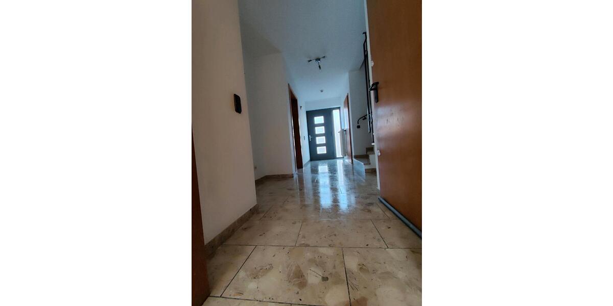 Reihenhaus Meerbusch - 4 Zimmer, 130 m&sup2;, 1.850&euro; | Angebot:24983748