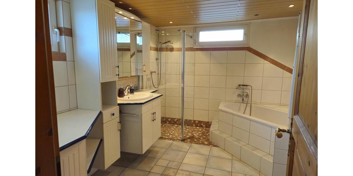 Einfamilienhaus Wermelskirchen - 3.5 Zimmer, 84 m&sup2;, 250.000&euro; | Angebot:25046706
