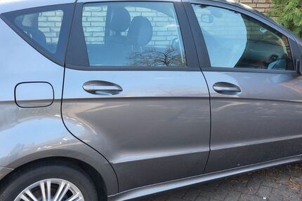 Mercedes-Benz A 160 55.000 km 6.500 &euro; Bergisch Gladbach 51469