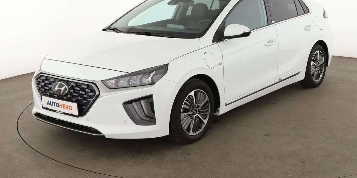 Hyundai IONIQ 45.738 km 17.620 &euro; Köln 50739