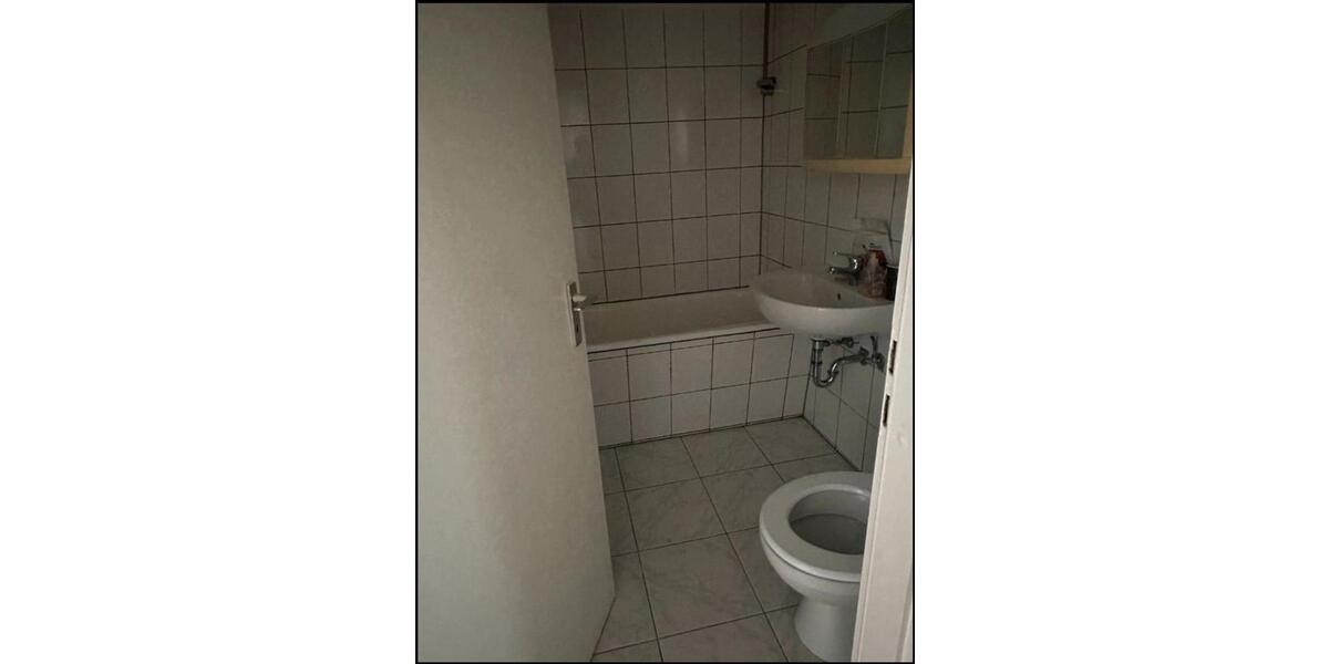 Hochparterre Solingen Central - 3 Zimmer, 71 m&sup2;, 650&euro; | Angebot:25408490
