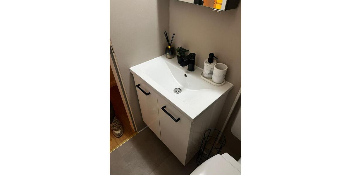 Etagenwohnung Düsseldorf Lörick - 1 Zimmer, 27 m&sup2;, 900&euro; | Angebot:25963999