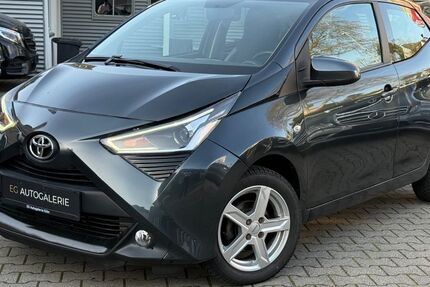 Toyota Aygo (X) 22.900 km 10.450 &euro; Köln 51109