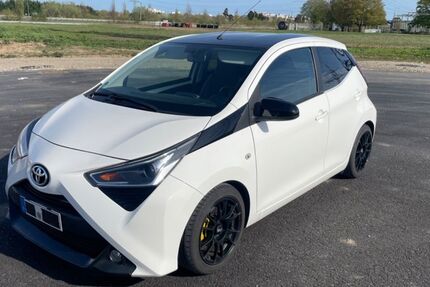 Toyota Aygo (X) 41.500 km 12.900 &euro; Brühl 50321