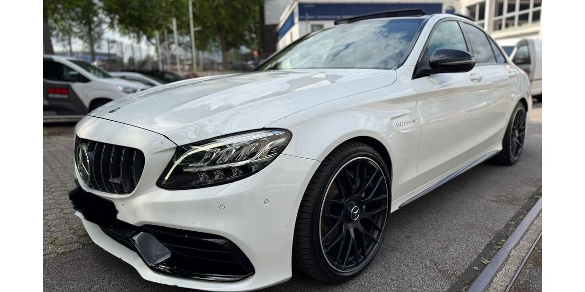 Mercedes-Benz C 63 AMG 78.951 km 39.999 &euro; Düsseldorf 40233