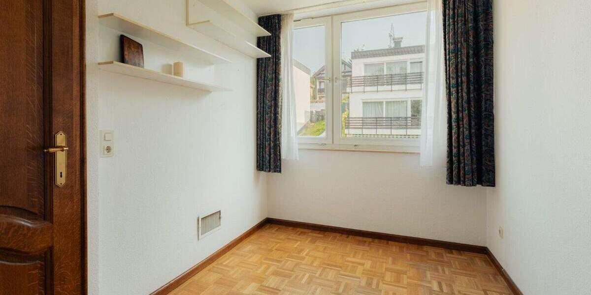 Reihenmittelhaus Bergisch Gladbach Moitzfeld - 5 Zimmer, 124 m&sup2;, 399.000&euro; | Angebot:25738419