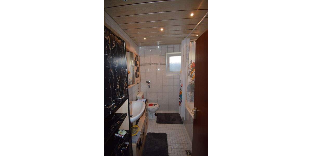 Möchten Sie nach Ihrem Feierabend im hauseigenen Pool und in der Sauna entspannen? - Etagenwohnung Bergisch Gladbach Gladbach | Angebot:25214408