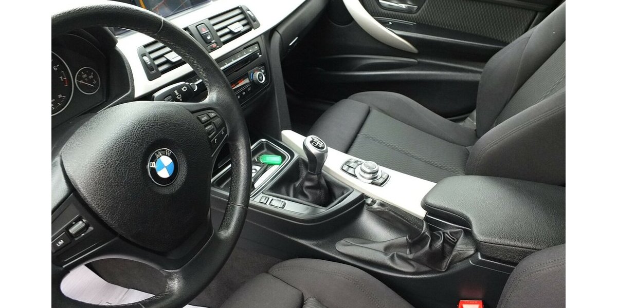 BMW 316i NAVI KLIMAAUTOMATIK 19 ZOLL PDC SHZ 99.865 km 13.408 &euro; Köln 50858