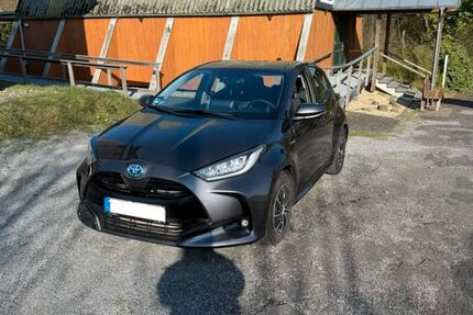 Toyota Yaris 33.105 km 18.500 &euro; Leichlingen 42799