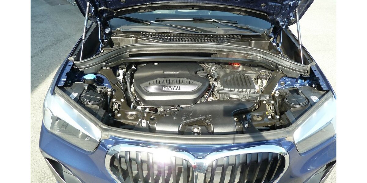 BMW X1 18 D X drive Avantage Sportsitzei AHK PDC DAB 188.000 km 14.900 &euro; Ratingen 40885