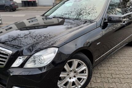 Mercedes-Benz E 300 214.000 km 10.590 &euro; Köln/Wahn 51147