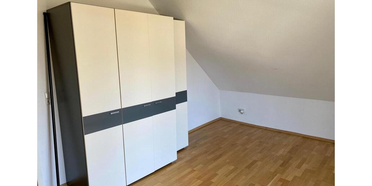 Dachgeschoßwohnung Köln Rodenkirchen - 2 Zimmer, 68 m&sup2;, 950&euro; | Angebot:26005619