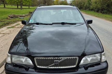 Volvo V70 318.000 km 4.500 &euro; Köln 50739